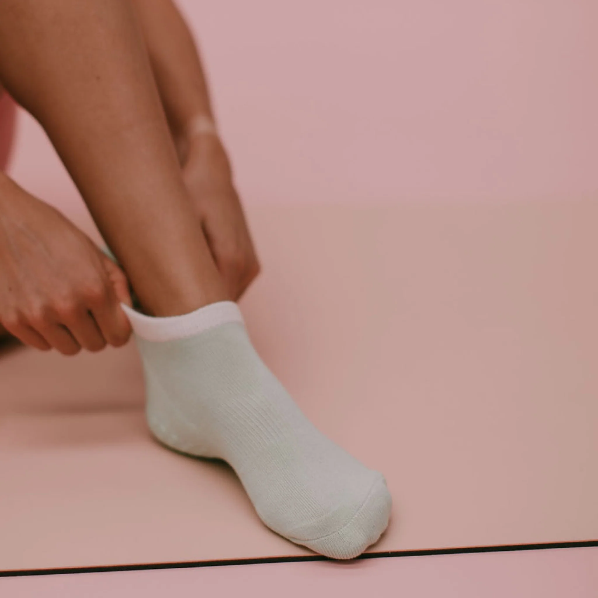 Ankle Grip Socks - Image 37